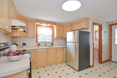 41 Harvard St, Malden, MA 02148 - photo 7