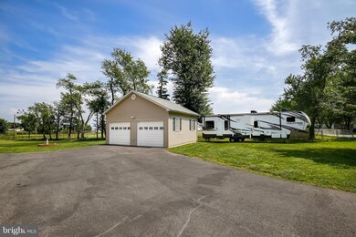 153 Likes Rd, Edgewater, MD 21037 - photo 4