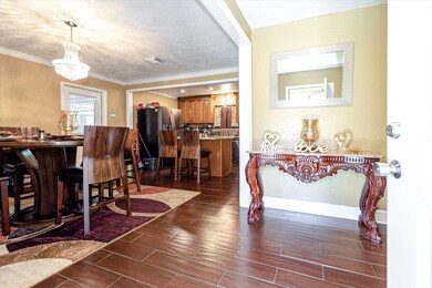 8211 Coastway Ln, Houston, TX 77075 - photo 5