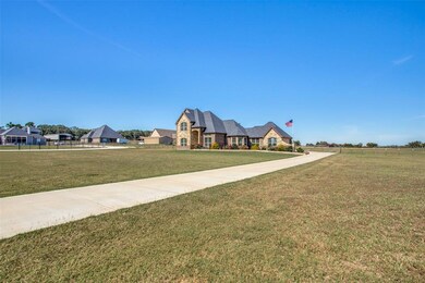 410 Lazy b Ln, Springtown, TX 76082 - photo 7