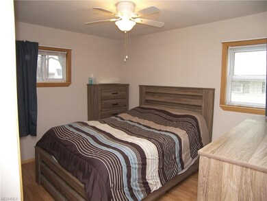 4524 Camden Ave, Lorain, OH 44055 - photo 6