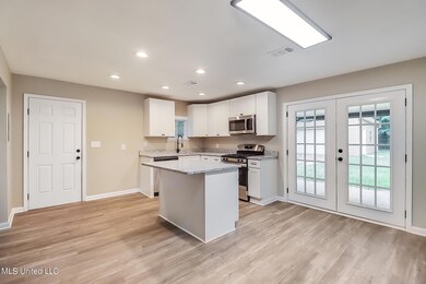 13108 Michael St, Biloxi, MS 39532 - photo 4