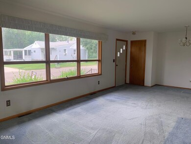 303 Kundert St, Turtle Lake, ND 58575 - photo 5