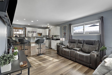 N84W15170 Knoll Terrace, Menomonee Falls, WI 53051 - photo 4