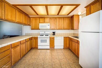 4920 1st St E, Joshua Tree, CA 92252 - photo 7