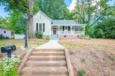 326 Kelly St, Statesville, NC 28677 - photo 2