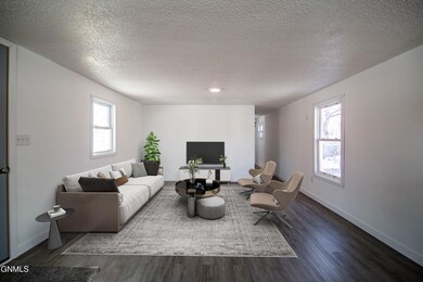 105 S Meadow Ln, Mandan, ND 58554 - photo 2