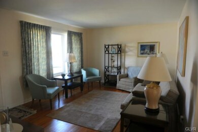 2138 W Elm St, Allentown, PA 18104 - photo 2