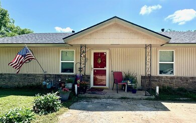 909 N Center Ave, Shawnee, OK 74801 - photo 3