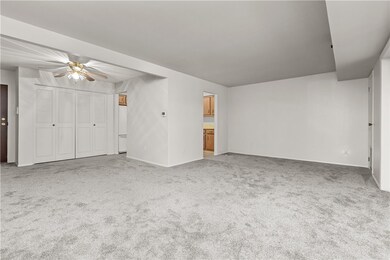 Living/Dining Room Area