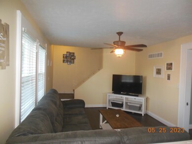 livingroom looking west