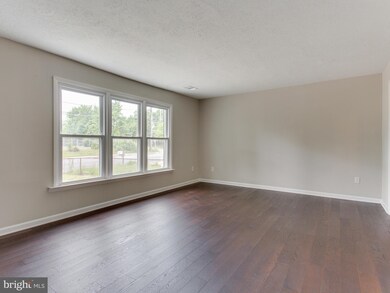 5604 Walker Mill Rd, Capitol Heights, MD 20743 - photo 6