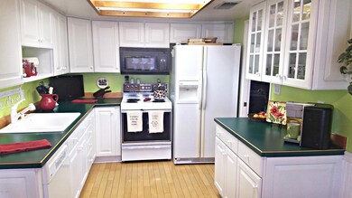 Full White Kitchen phoenix Homes For Sal