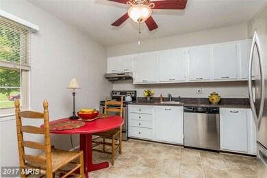 145 Bourbon Ct, Parkville, MD 21234 - photo 3