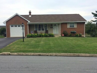 4236 Briarcliff Rd, Allentown, PA 18104 - photo 2