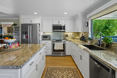 211 Camino Arroyo N, Palm Desert, CA 92260 - photo 5