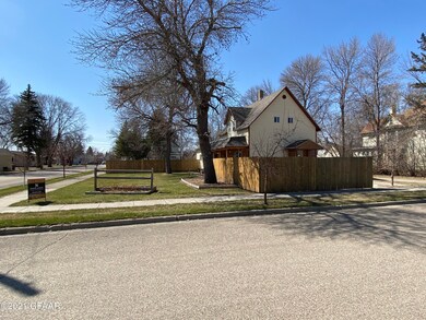 316 4th Ave, Cando, ND 58324 - photo 4