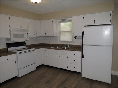 1040 18th St, Columbus, IN 47201 - photo 5