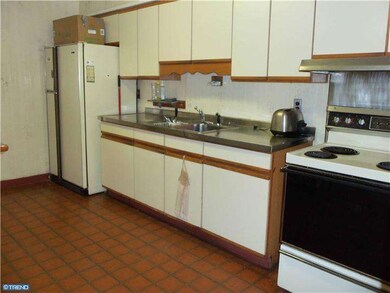 902 Rozel Ave, Southampton, PA 18966 - photo 6