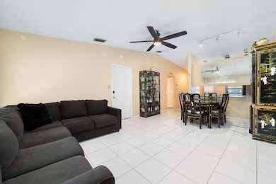 15979 Forsythia Cir, Delray Beach, FL 33484 - photo 6
