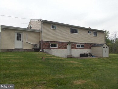 118 Cambridge Rd, Broomall, PA 19008 - photo 4