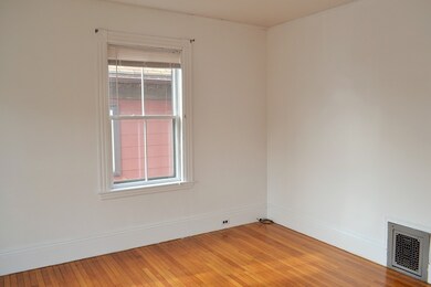 29 Bow St, Beverly, MA 01915 - photo 4