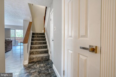 7531 Weather Worn Way unit D, Columbia, MD 21046 - photo 3