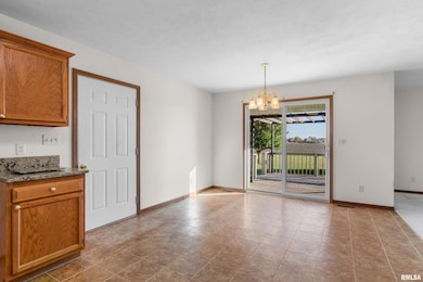 700 W Dean St, Virden, IL 62690 - photo 4