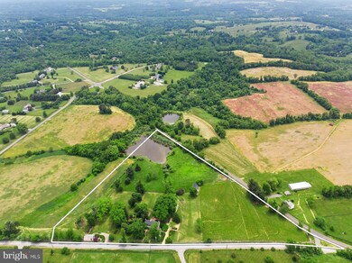 19397 Colchester Rd, Purcellville, VA 20132 - photo 4