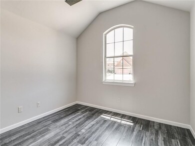 733 NE 23rd St, Moore, OK 73160 - photo 3