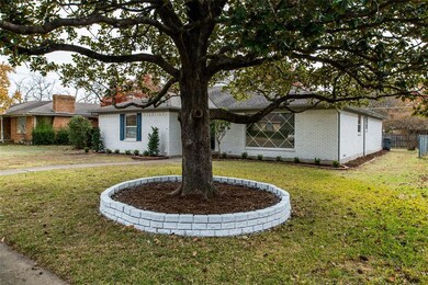 Nice neighborhood with well kept homes, mature tre