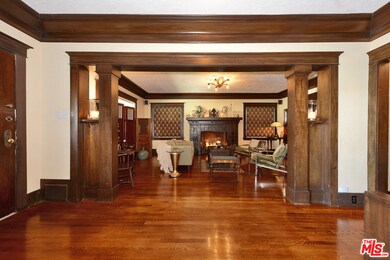 2214 Virginia Rd, Los Angeles, CA 90016 - photo 7