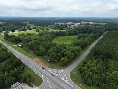 1211 Hog Mountain Rd, Winder, GA 30680 - photo 3