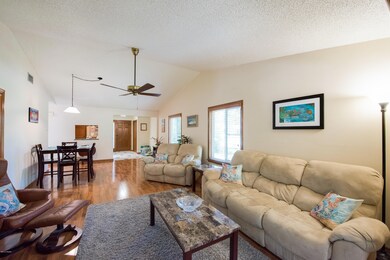 162 Deer Lake Cir-6