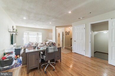 15821 Erwin Ct, Bowie, MD 20716 - photo 5