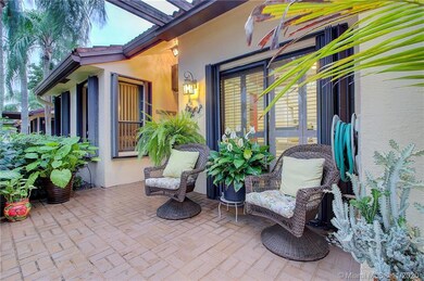 7256 Solandra Ln, Tamarac, FL 33321 - photo 4