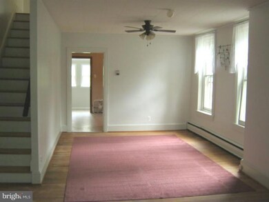 227 N Penn St, Spring City, PA 19475 - photo 3