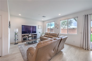 6914 Vollmer Ct, Las Vegas, NV 89148 - photo 7