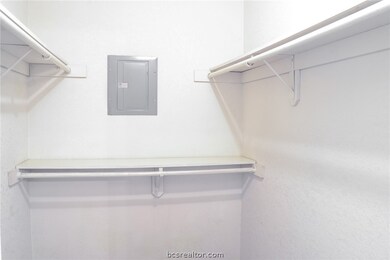 1106 Spring Loop unit D, College Station, TX 77840 - photo 7