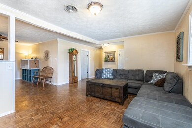 1721 Morningside Dr, Gainesville, TX 76240 - photo 7