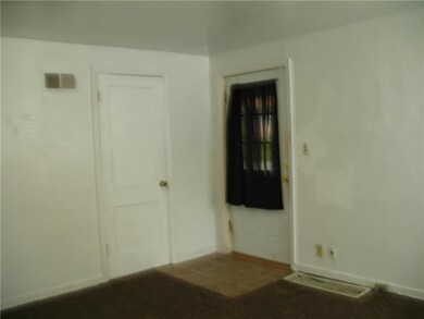 Living Room Front Entry  3718