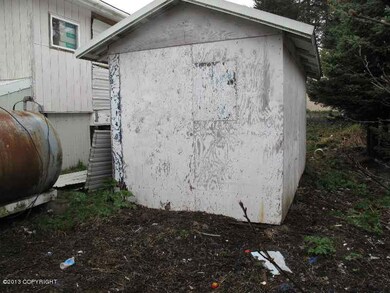 614 Hemlock St, Kodiak, AK 99615 - photo 5