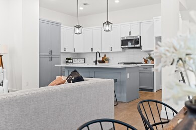 718 W Donovan St unit B, Houston, TX 77091 - photo 3