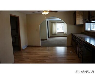 3318 Locust Ln, Eau Claire, WI 54703 - photo 4