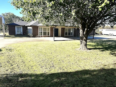 1072 Wagonseller Rd, Bowie, TX 76230 - photo 3