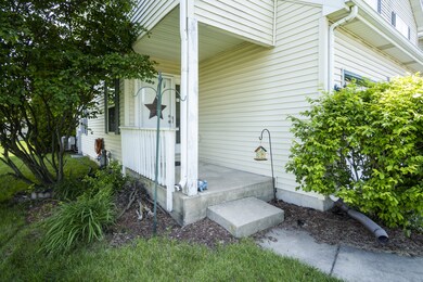 597 Chestnut Dr, Oswego, IL 60543 - photo 4