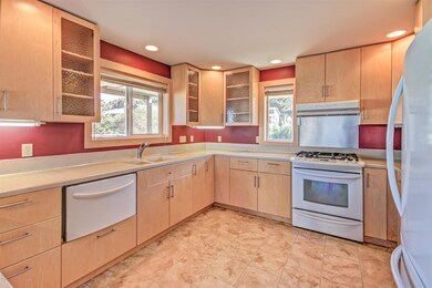 Kitchen b