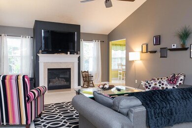 10609 Providence Dr, Louisville, KY 40291 - photo 4