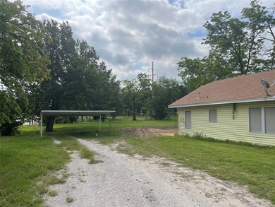 1501 Clear Lake Rd, Weatherford, TX 76086 - photo 4