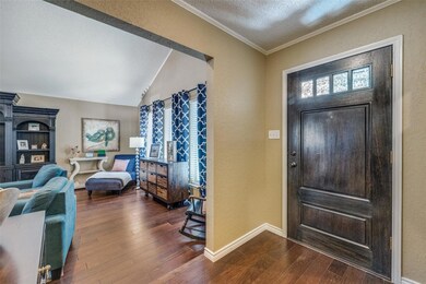 1009 Loch Lomond Dr, Arlington, TX 76012 - photo 5